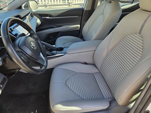 Used 2019 Toyota Camry SE image 20