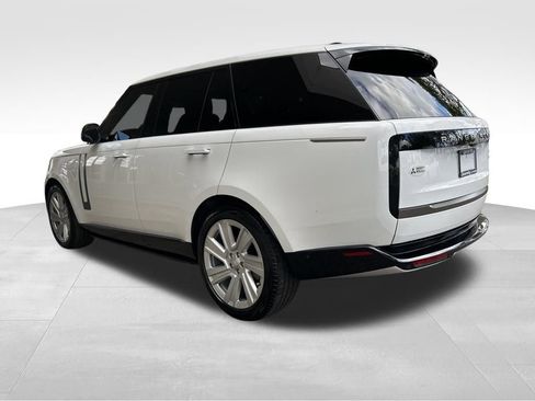 Used 2023 Land Rover Range Rover SE AWD/4WD image 4
