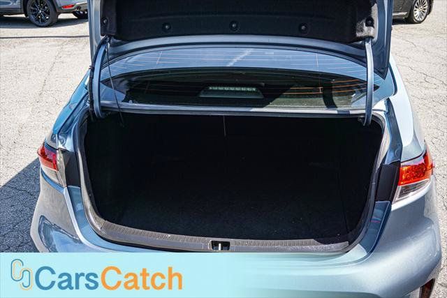 Used 2021 Toyota Corolla LE FWD image 35