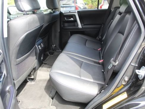 Used 2022 Toyota 4Runner TRD Sport AWD/4WD image 15