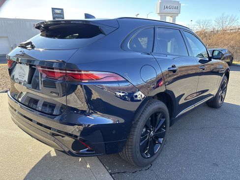 Used 2026 Jaguar F-PACE R-Dynamic S image 8