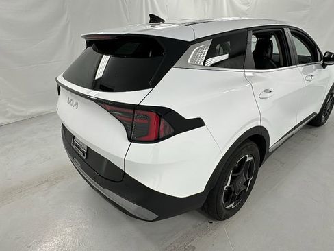 Used 2026 Kia Sportage EX image 3