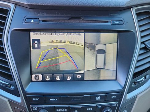 Used 2017 Hyundai Santa Fe SE Ultimate image 16