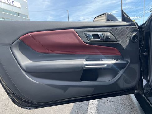 Used 2025 Ford Mustang GT Premium RWD image 30