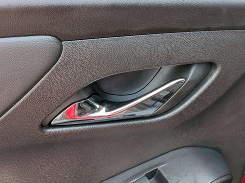 Used 2021 Chevrolet Traverse RS FWD image 29