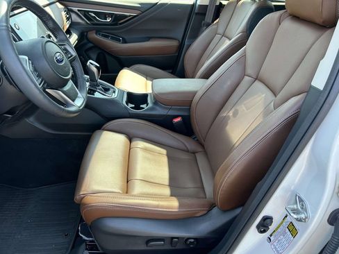 Used 2023 Subaru Outback Touring AWD/4WD image 13