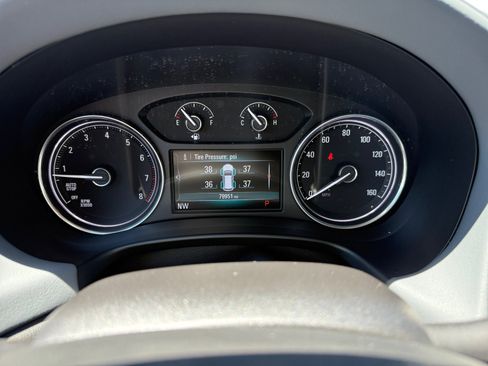 Used 2018 Buick Enclave Essence FWD image 11