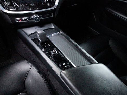 Certified 2023 Volvo S60 B5 Plus w/ Climate Package image 9