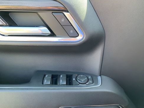 Used 2023 Chevrolet Silverado 1500 RST image 12