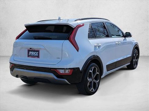 Used 2024 Kia Niro EX Touring FWD image 5