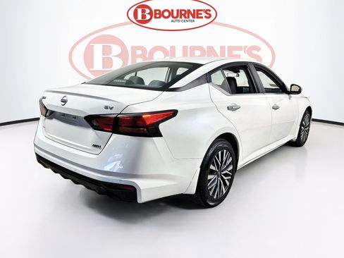 Used 2024 Nissan Altima 2.5 SV AWD/4WD image 9