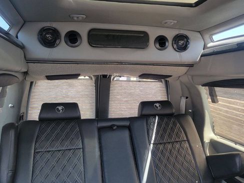 Used 2021 GMC Savana 2500 w/ Enhanced Convenience Package image 23