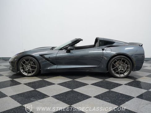 Used 2017 Chevrolet Corvette Stingray Coupe w/ Carbon Flash Badge Package image 2