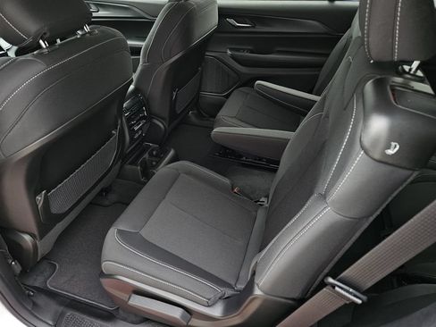 New 2026 Jeep Grand Cherokee L 4WD image 12