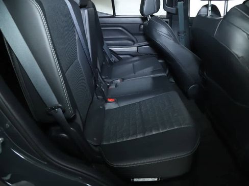 Used 2025 Toyota 4Runner TRD Off-Road Premium image 33