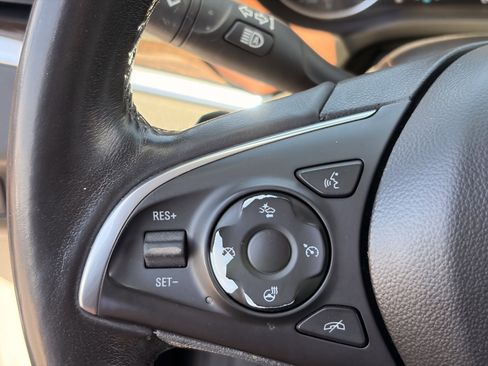 Used 2018 Buick Enclave Avenir w/ Avenir Technology Package FWD image 27