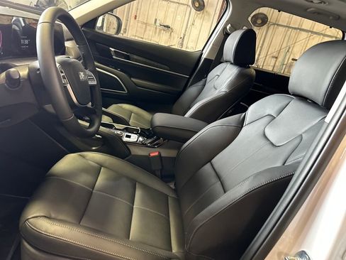 New 2025 Kia Telluride EX image 32
