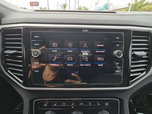 Used 2019 Volkswagen Atlas SEL Premium AWD/4WD image 23