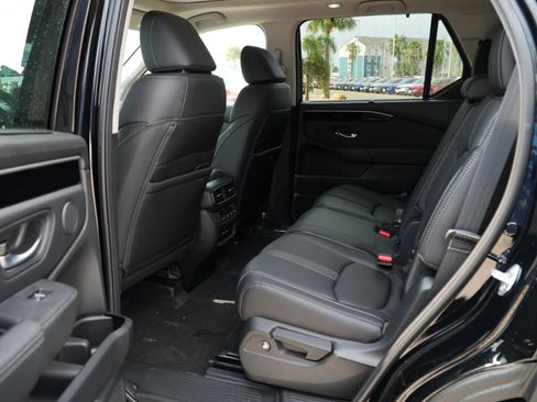 New 2025 Honda Pilot Touring image 19