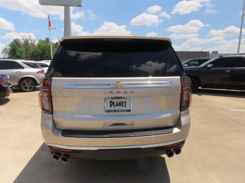 Used 2023 Chevrolet Tahoe High Country RWD image 11