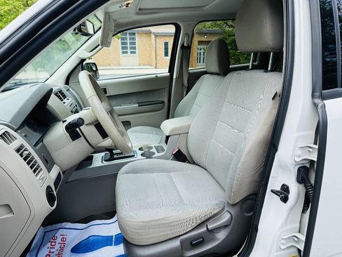 Used 2011 Ford Escape XLT w/ 201A Rapid Spec Order Code FWD image 9