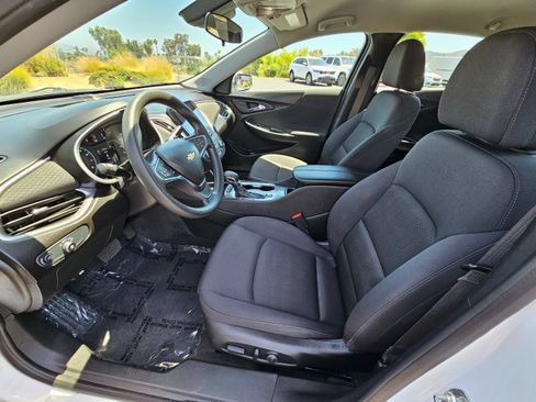 Used 2024 Chevrolet Malibu LT FWD image 17