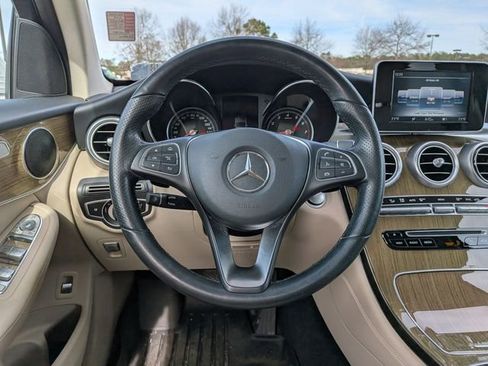 Used 2019 Mercedes-Benz GLC 300 GLC 300 image 17
