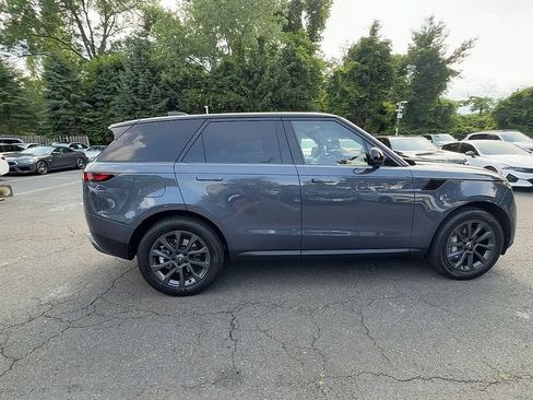 Used 2024 Land Rover Range Rover Sport SE AWD/4WD image 9