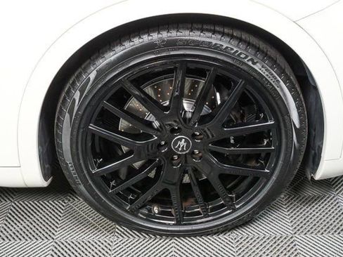 Used 2022 Maserati Levante Modena image 7