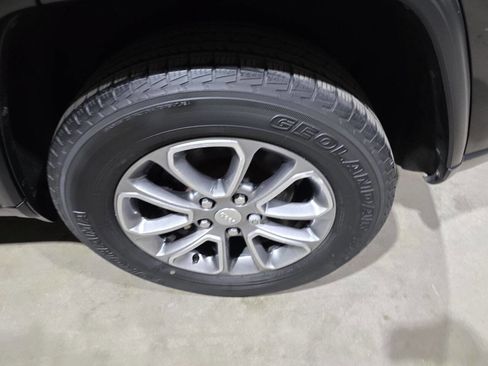 Used 2014 Jeep Grand Cherokee Limited image 20