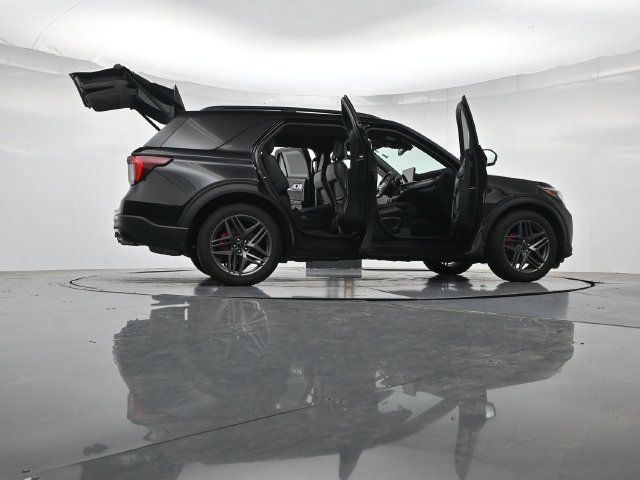 Certified 2026 Ford Explorer ST w/ Sun And Sound Package AWD/4WD image 57