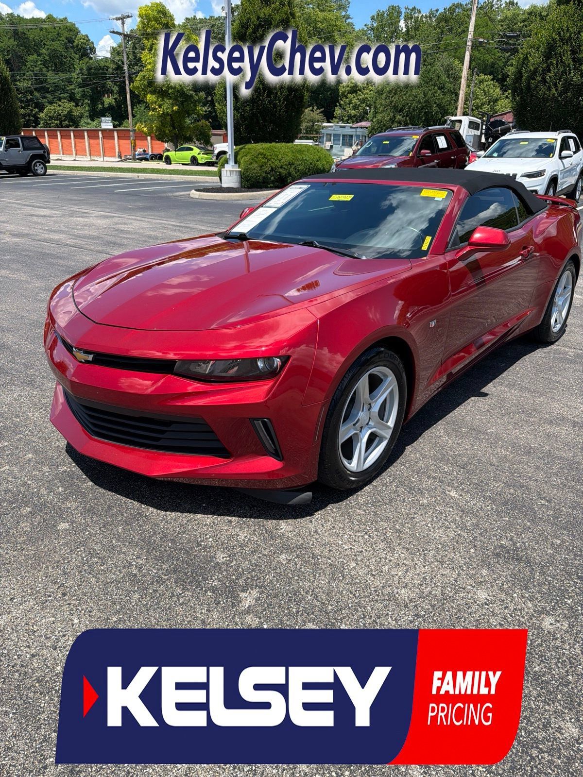 Used 2016 Chevrolet Camaro LT RWD image 1