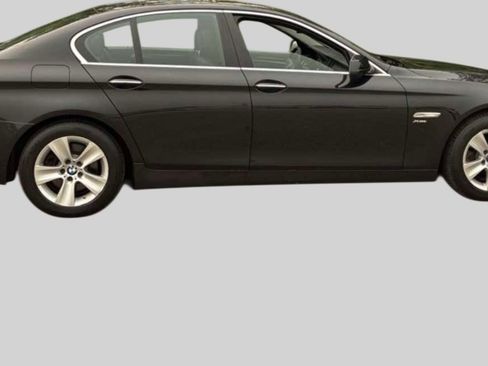 Used 2012 BMW 528i xDrive Sedan AWD/4WD image 2