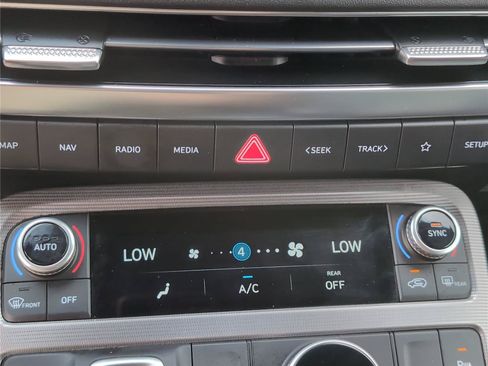 Used 2024 Hyundai Palisade Calligraphy FWD image 25