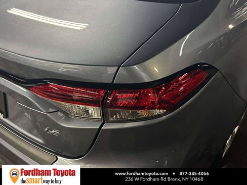 Used 2025 Toyota Corolla LE FWD image 10