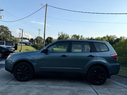 Used 2010 Subaru Forester 2.5X AWD/4WD image 2