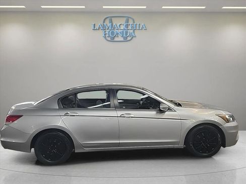 Used 2011 Honda Accord LX image 7