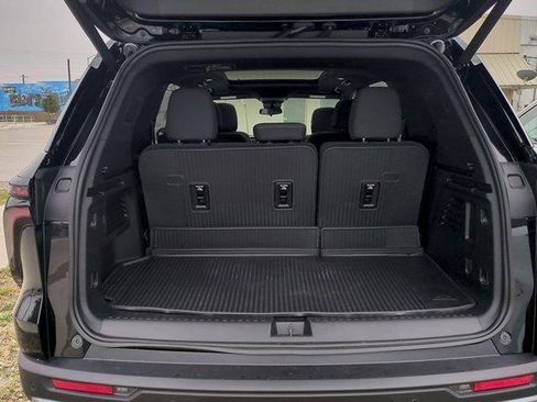New 2026 Chevrolet Traverse LT w/ Sun and Wheel Package FWD image 26