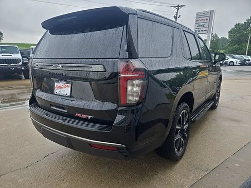 Used 2021 Chevrolet Tahoe RST w/ Luxury Package AWD/4WD image 11