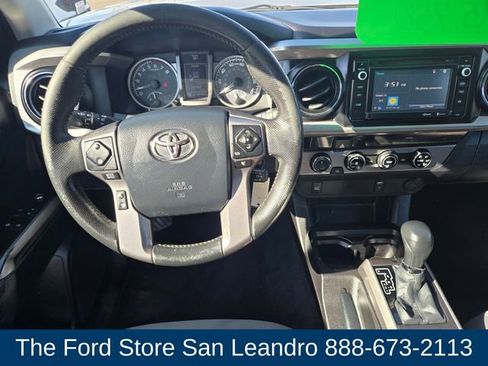 Used 2016 Toyota Tacoma SR5 image 12