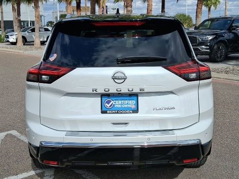 Used 2024 Nissan Rogue Platinum image 5