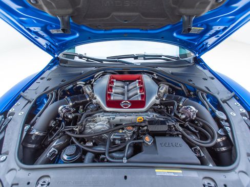 Used 2021 Nissan GT-R Premium AWD/4WD image 10