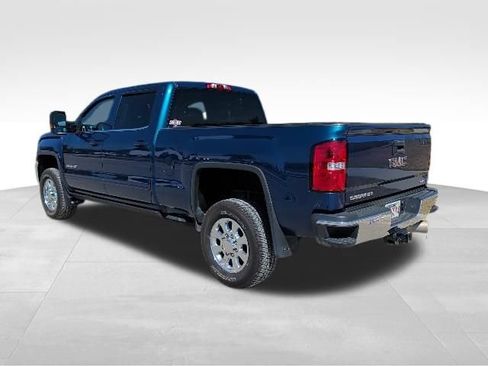 Used 2018 GMC Sierra 2500 SLE w/ SLE Preferred Package AWD/4WD image 5