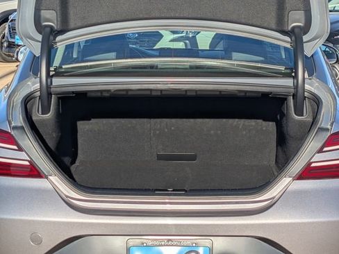 Used 2025 Genesis G70 2.5T image 17