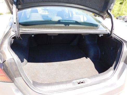 Used 2024 Nissan Altima 2.5 S FWD image 7