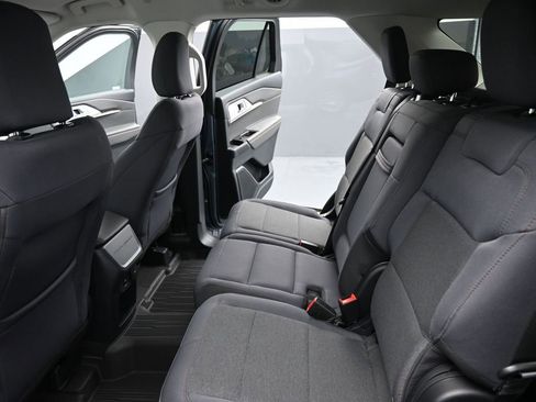 Used 2026 Ford Explorer Active image 15