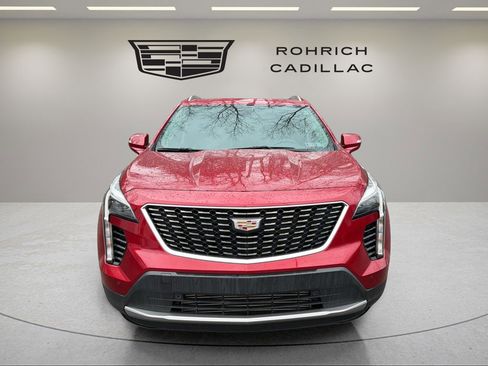 Certified 2022 Cadillac XT4 Premium Luxury w/ Cold Weather Package image 2