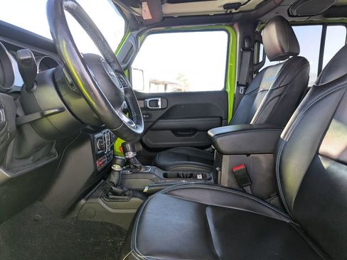 Used 2021 Jeep Wrangler Unlimited Rubicon 4xe w/ Cold Weather Group AWD/4WD image 15