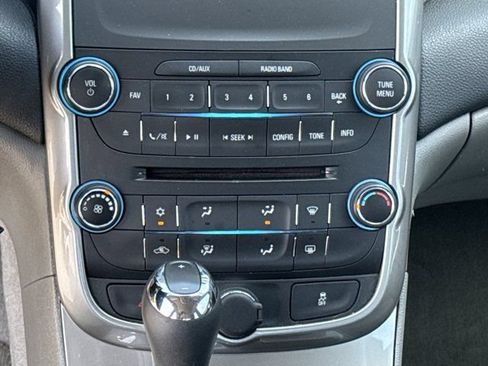 Used 2015 Chevrolet Malibu LS FWD image 21