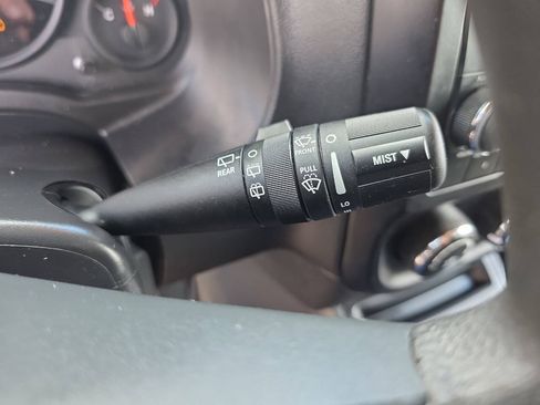 Used 2013 Jeep Patriot Sport AWD/4WD image 11